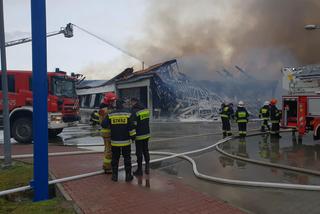 Wadowice: Pożar sklepu Lidl. Zawalił sie dach budynku!