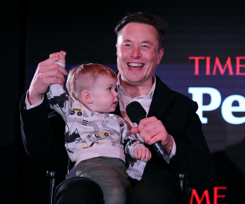 Elon Musk pokazał syna, którego nazwał X AE A-XII! Podobieństwo szokuje, chłopiec niczym klon