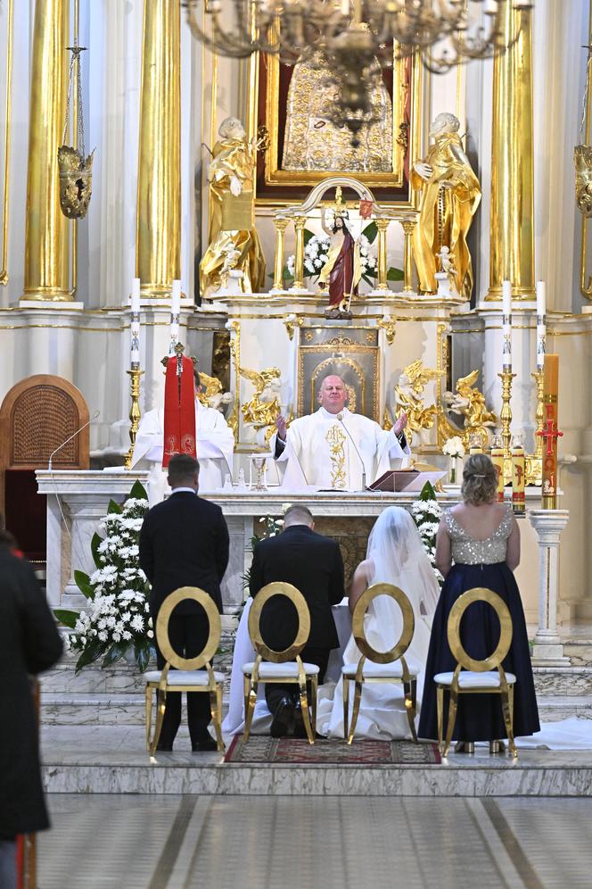 Tak żona Przemysława Czarnka wystroiła się na ślub. Elegancko?