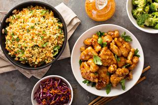 Kurczak z warzywnym ryżem - lekkie danie na lunch, obiad lub ciepłą kolację