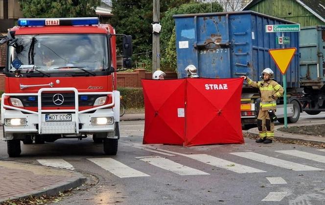 Przechodziła przez pasy, kierowca ciężarówki nie wyhamował. 80-latka nie żyje