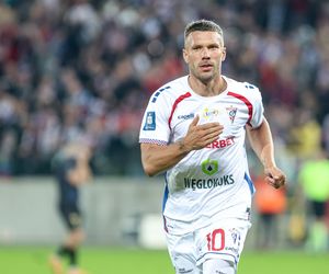 „Poldi, wróć do domu” – prosili. Życzeniom kibiców w Kolonii staje się zadość. Wraca!