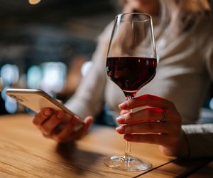 Po tym poznasz, że masz osobowość nałogowca. 7 niepokojących oznak