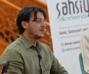 Mesut Ozil przeszedł niezwykłą przemianę!