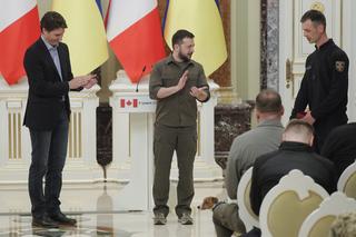 Pies-saper Patron odznaczony przez prezydenta Zełenskiego. Wykrył ponad 200 ładunków wybuchowych