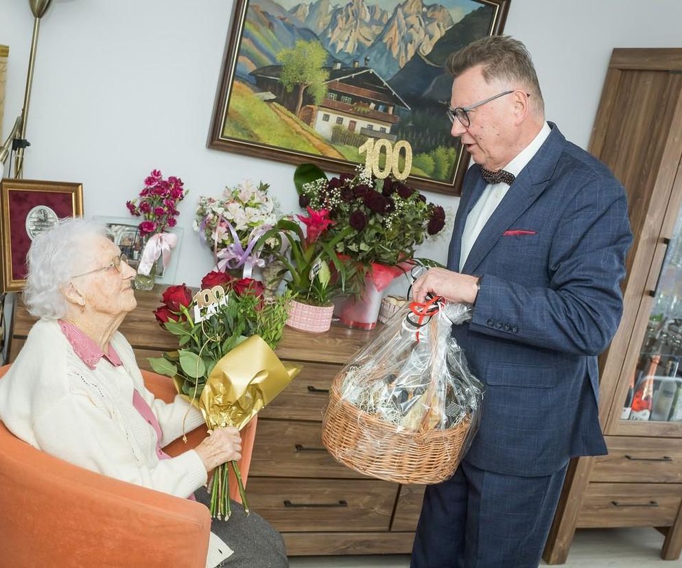 Ma 8 wnucząt i 11 prawnuków. Pani Joanna skończyła właśnie 100 lat i czerpie z życia garściami