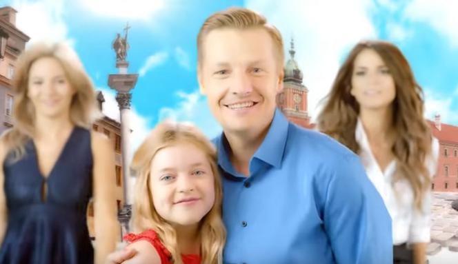 Stara czołówka M jak miłość. Paweł (Rafał Mroczek), Basia (Gabriela Raczyńska), Julka (Joanna Kuberska), Kalina (Karolina Sawka)