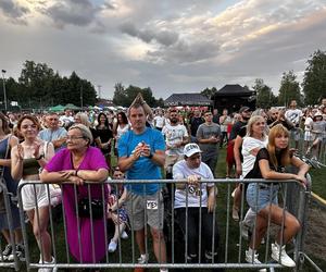 Szalona zabawa na festynie pod zaporą w Brodach. Na miejscu patrol ESKA Summer City