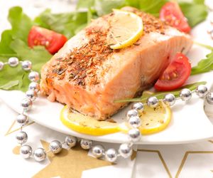 Łosoś zapiekany: przepis na eleganckie danie, nie tylko na Wigilię