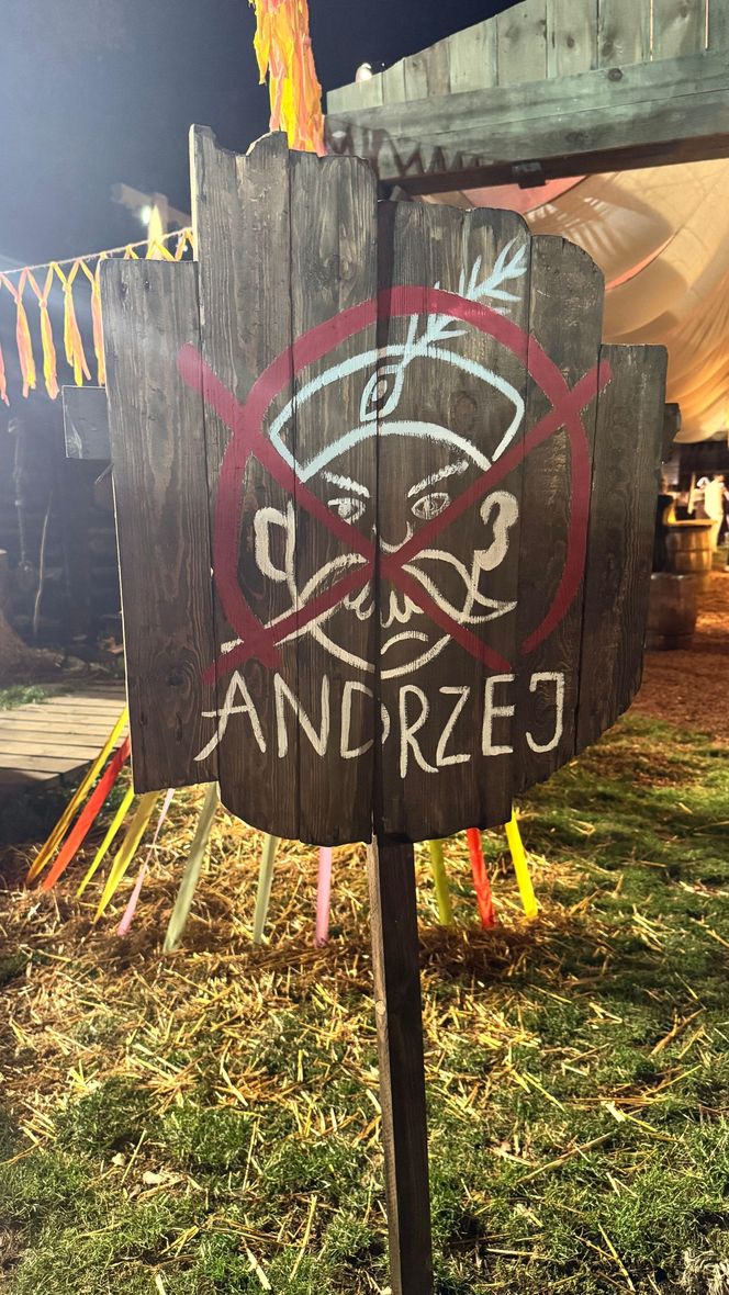 Na miejscu powitali nas sami Adamczewscy z rodziną, chłopami i Andrzejem oraz twórcy "1670"