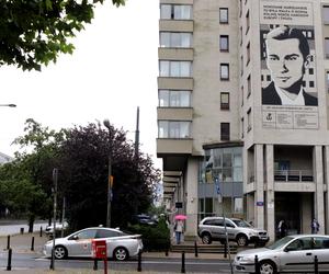 Generał Zbigniew Ścibor-Rylski ma mural w centrum Warszawy