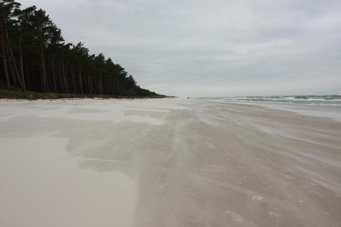 Plaża pomiędzy Lubiatowem, a Słajszewem (gm. Choczewo)