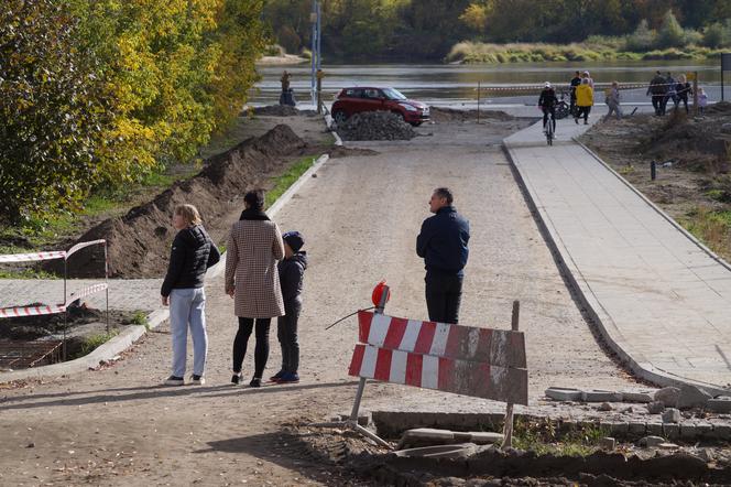 Ostatnie prace przy nabrzeżu w Starym Fordonie. Tak teraz wygląda teren nad Wisłą [ZDJĘCIA]