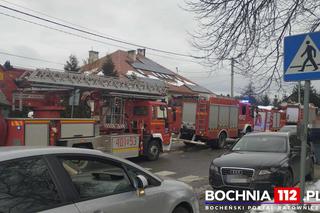 Pożar w szkole podstawowej pod Bochnią. Strażacy ewakuowali z placówki w Baczkowie blisko 80 osób!