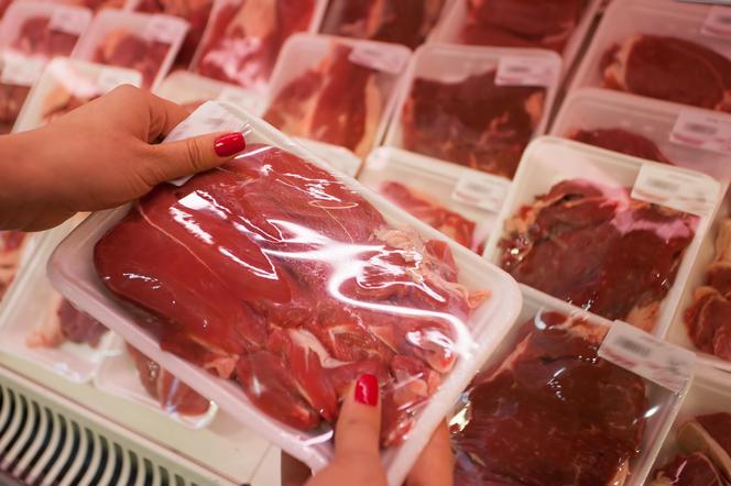 Jak sprawdzić jakość mięsa sprzedawanego w paczkach? Prosty test, który uratuje twoje zakupy