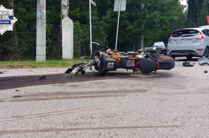 Wypadek w Piasecznie. Straszna śmierć motocyklisty w zderzeniu z osobówką