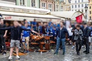 Awantura kibiców przed meczem Chelsea - Betis