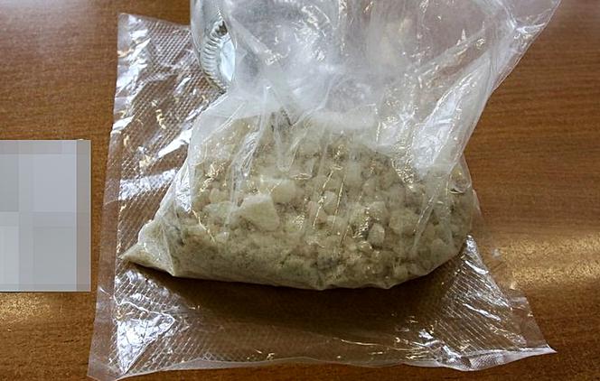 Bielsk Podlaski. 25-letni kierowca bmw miał przy sobie ponad pół kilograma narkotyków
