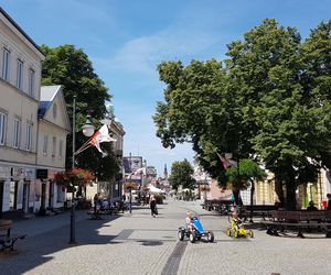 Ulica Żeromskiego, główny deptak miejski
