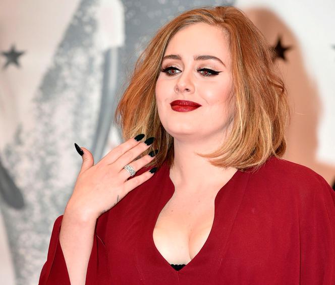 Wielki dramat Adele! Rzuca śpiewanie, bo rośnie jej BRODA