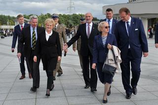 Ministrowie na imprezie u Rydzyka