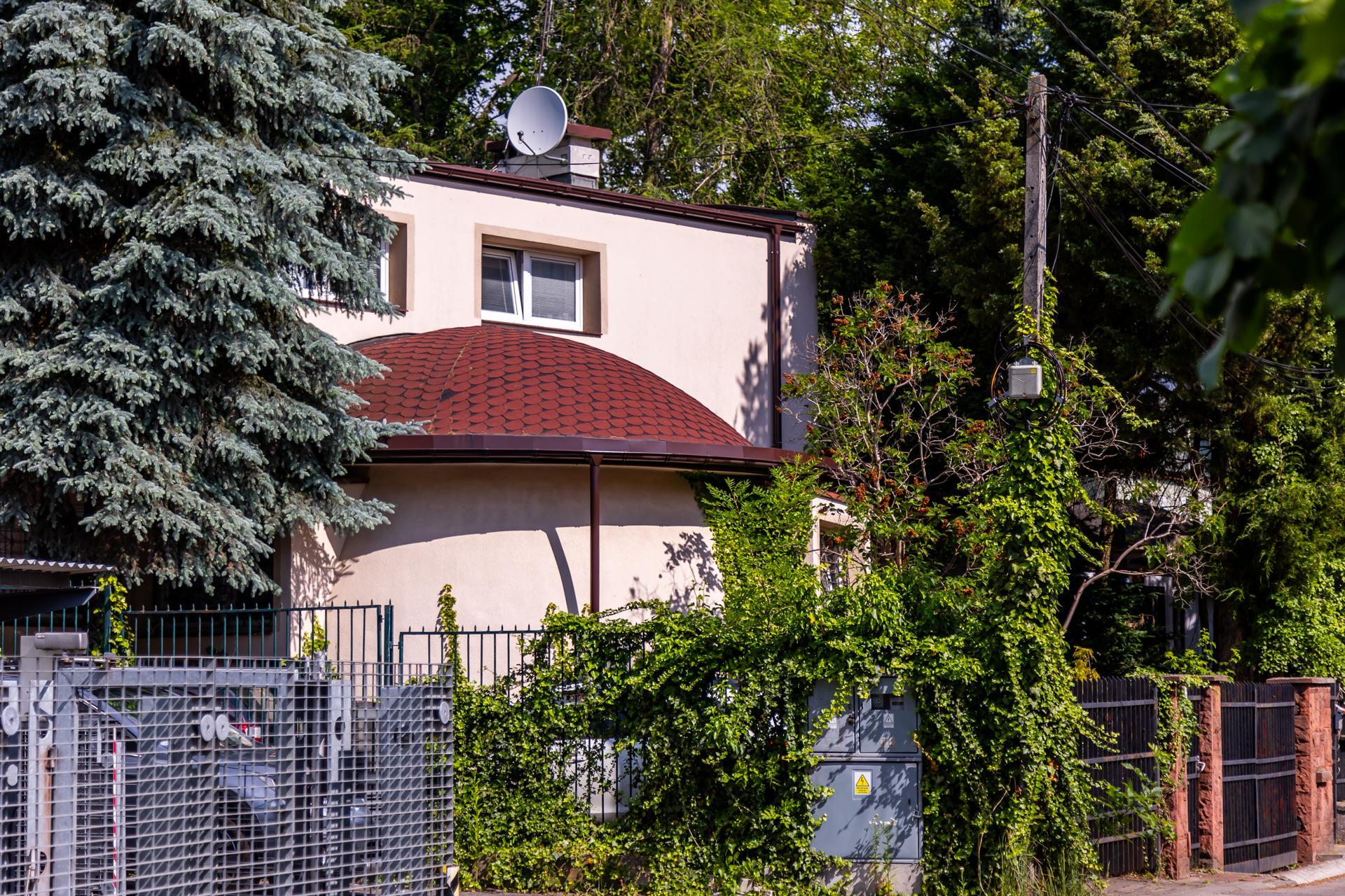 Kopulaki z Osiedla Zakątek w Warszawie - zdjęcia domów-grzybów z ul. Ustrzyckiej