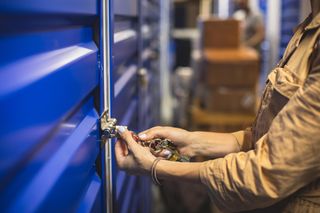 Ceny wynajmu boksów self storage w Polsce 2025. Ile kosztuje wynajem przestrzeni magazynowej? 
