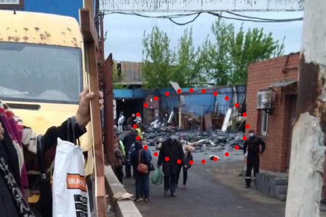 Ukraina/ Władze: w Mariupolu w piwnicy bloku znaleziono ponad 200 zwłok (opis)