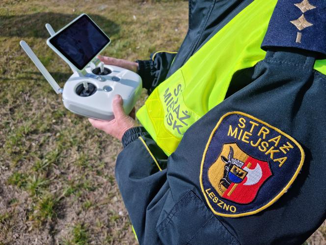 Dron nad ulicami Leszna. Kolejne kontrole kierowców 