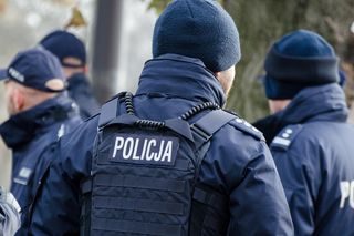 Strzały w szkole we Włodarach! Ktoś ostrzelał budynek. Policja zatrzymała mężczyznę