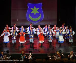 Jesienny koncert Zespołu Pieśni i Tańca Świerczkowiacy w Centrum Sztuki Mościce