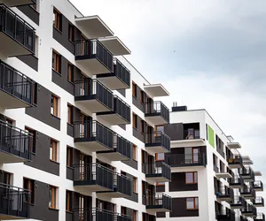 Rząd ma nowy pomysł na obniżenie rachunków za prąd. Skorzystają mieszkańcy bloków