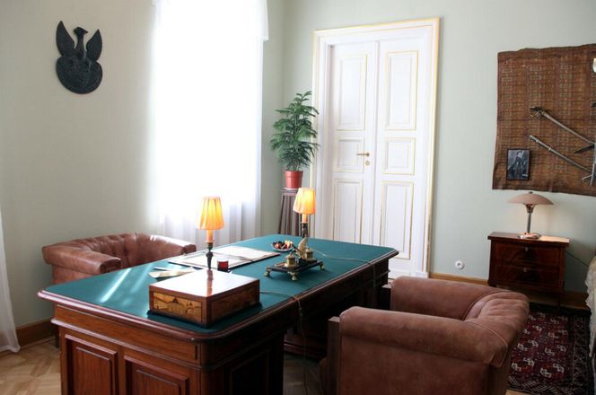  Nawroccy zamieszkają w Belwederze 