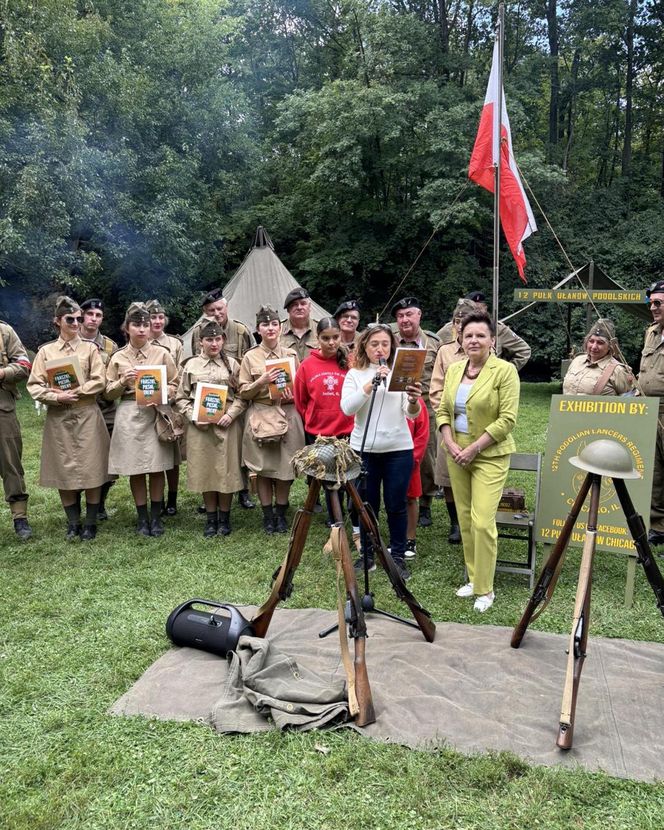 Polonia z Chicago czytała fraszki na pikniku militarnym i w polskiej szkole