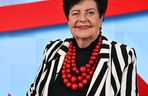  Joanna Senyszyn w czerwonych koralach  
