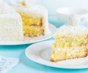 Biszkopt kokosowy z kremem i ananasem. Petarda na deser