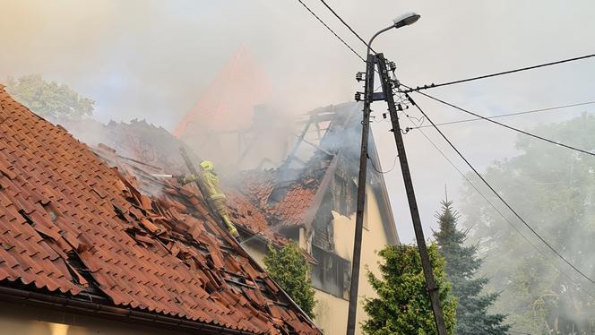 Tragedia w Nowym Stawie! W pożarze plebanii zginął ksiądz