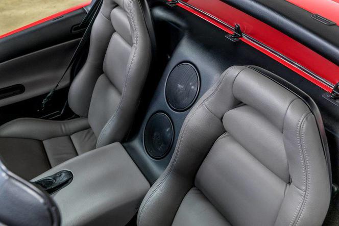Dodge Viper z przebiegiem 34 mil