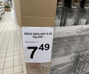 Ile kosztują znicze? Sprawdziliśmy ceny w marketach