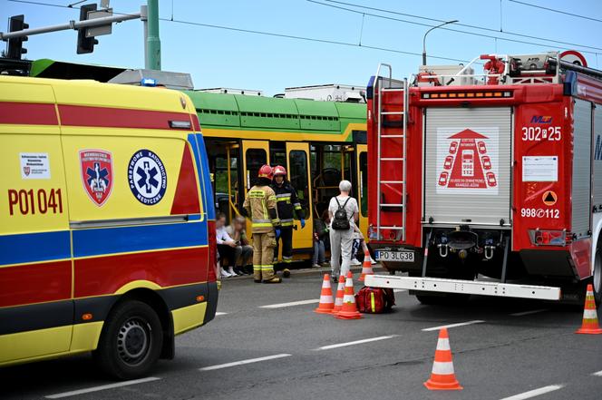 Dwa tramwaje zderzyły się 8 bm. na ul. Hetmańskiej w Poznaniu. Poszkodowanych zostało 15 osób. Jedna jest w stanie ciężkim