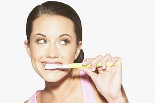 Higiena jamy ustnej przyszłej mamy. Jak dbać o zęby w ciąży i przed ciążą 