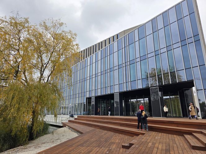 Nowa perła Bydgoszczy. Spacer wokół Akademii Muzycznej zachwyca!