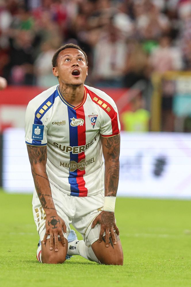 Górnik Zabrze - Termalica Nieciecza. Niesamowita atmosfera na Arenie Zabrze! Kibice Górnika dopingują swoją drużynę