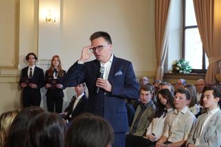 Marszałek Szymon Hołownia przeprowadził lekcję obywatelską w V LO w Krakowie