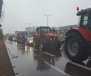 Setki traktorów na ulicach Leszna. Trwa ogólnopolski protest rolników