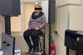 Kobieta dolewała żrące substancje koleżance z pracy