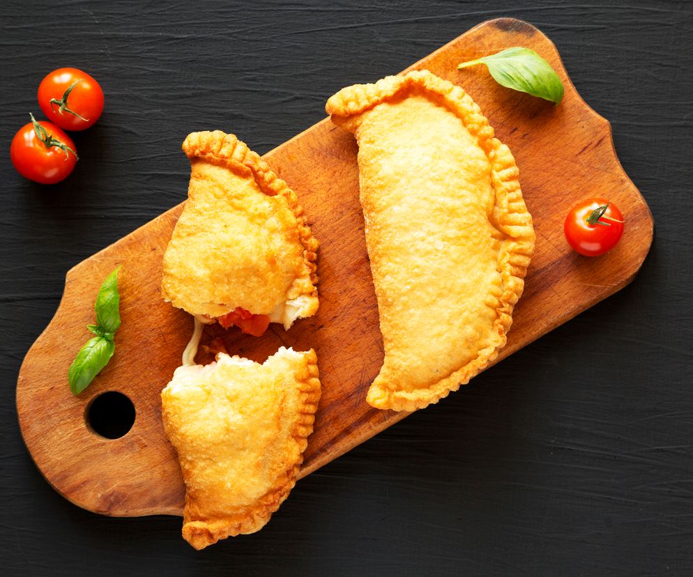 Panzerotti - kapitalny przepis na włoskie pierogi smażone lub pieczone