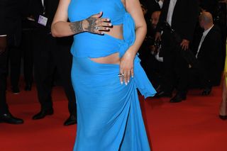 Rihanna z ukochanym pokazała się w Cannes. Niebieską kreacją podkreśliła ciążę