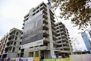 Budownictwo mieszkaniowe w Polsce ze zwyżką, ale tysiące firm toną w długach