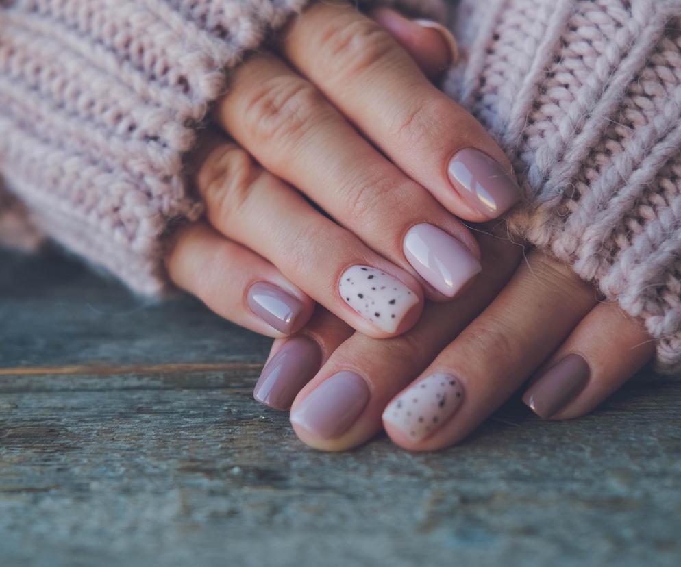 Trendy w manicure na jesień 2024. Co będzie modne? Sprawdź koniecznie